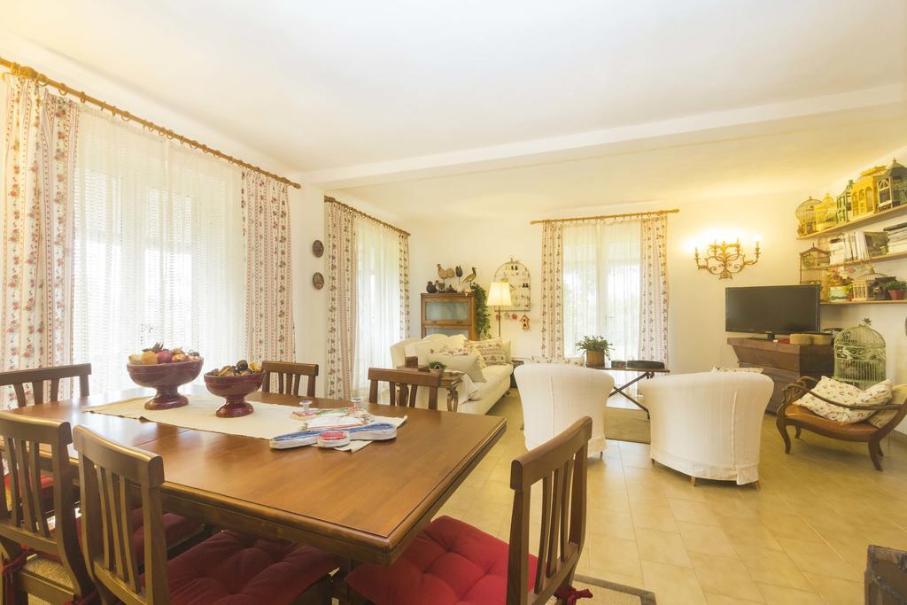 Villa Monserrato - Goelba Porto Azzurro Quarto foto