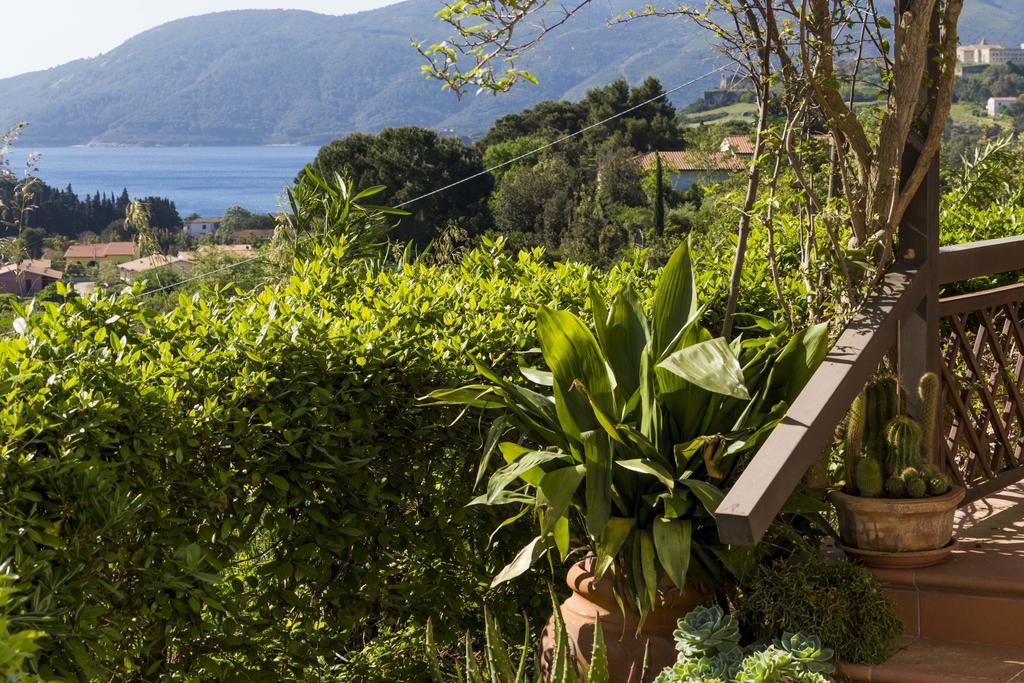 Villa Monserrato - Goelba Porto Azzurro Exterior foto
