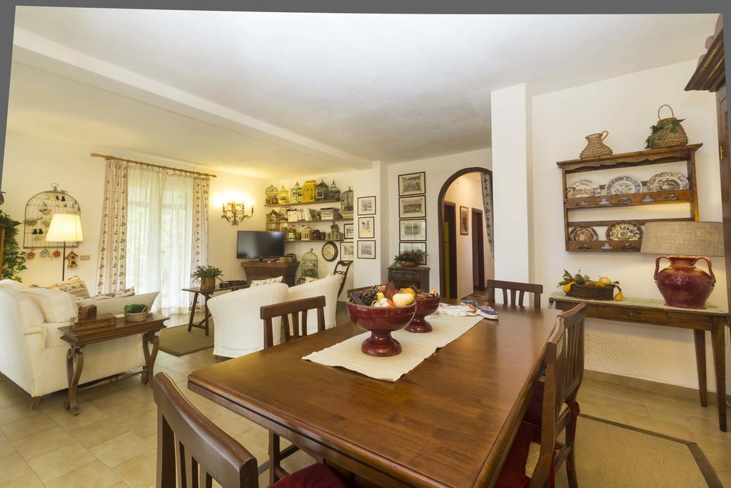 Villa Monserrato - Goelba Porto Azzurro Quarto foto